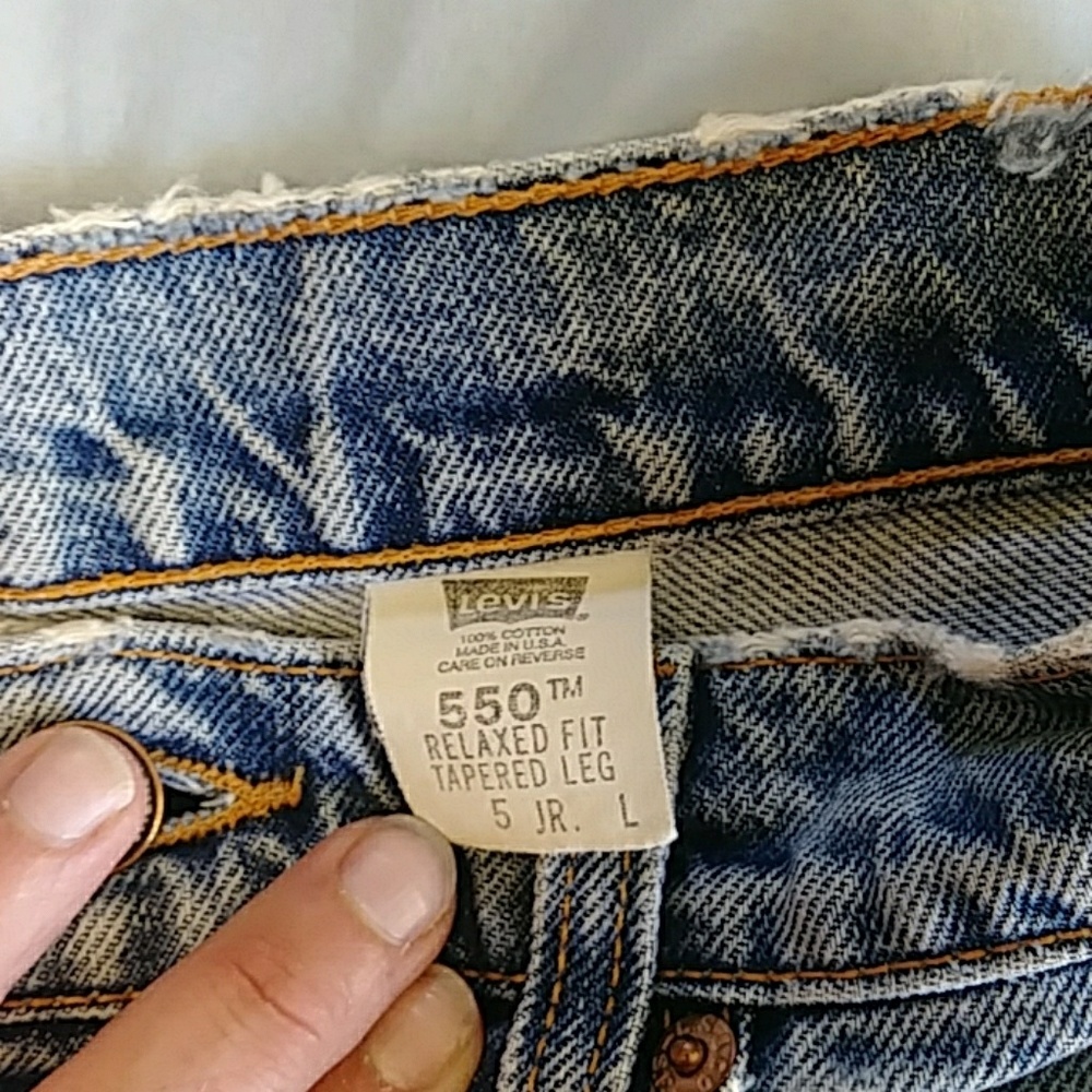 Levis 550 relaxed fit tapered leg 5 jr L